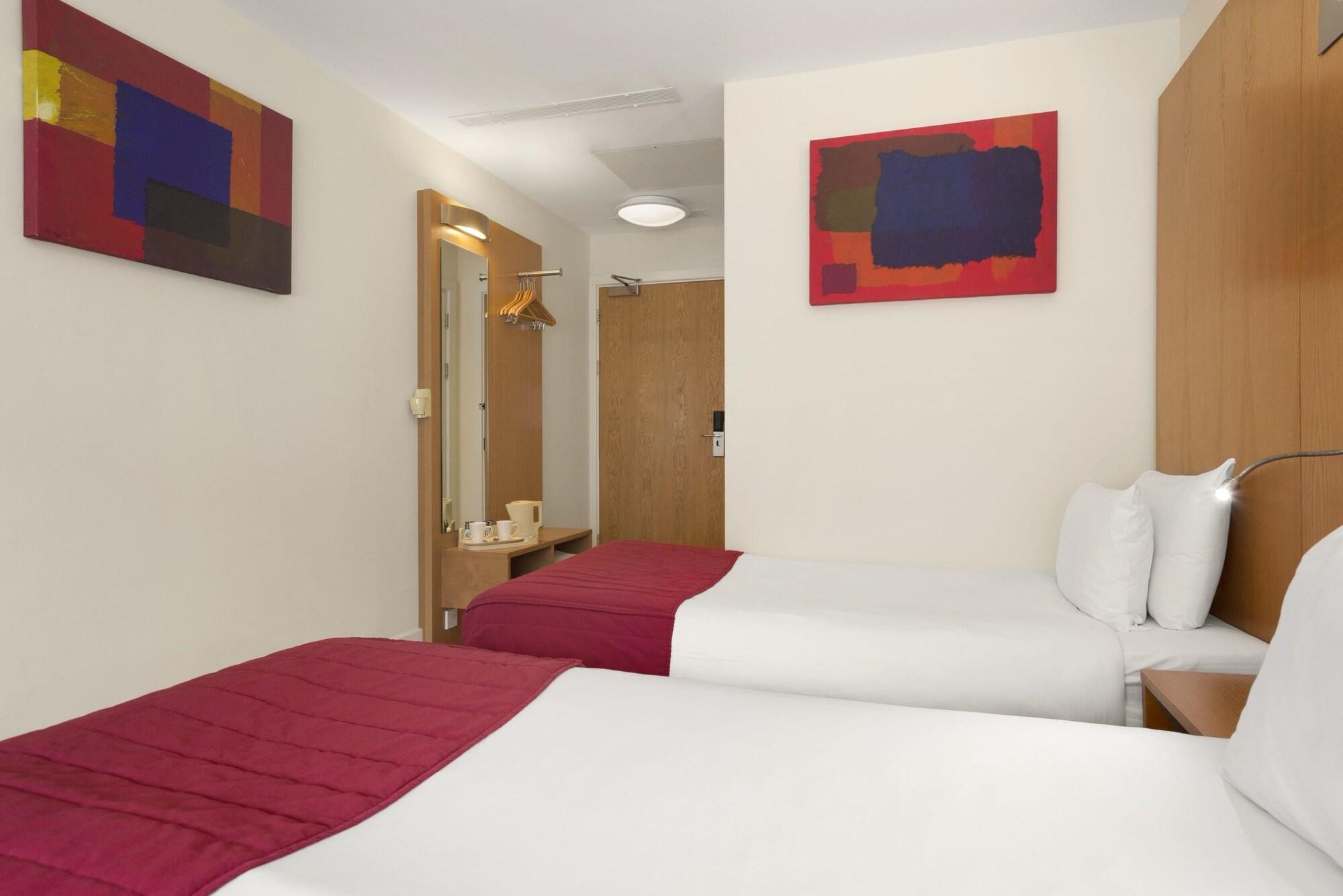 Ramada Encore Doncaster Bagian luar foto