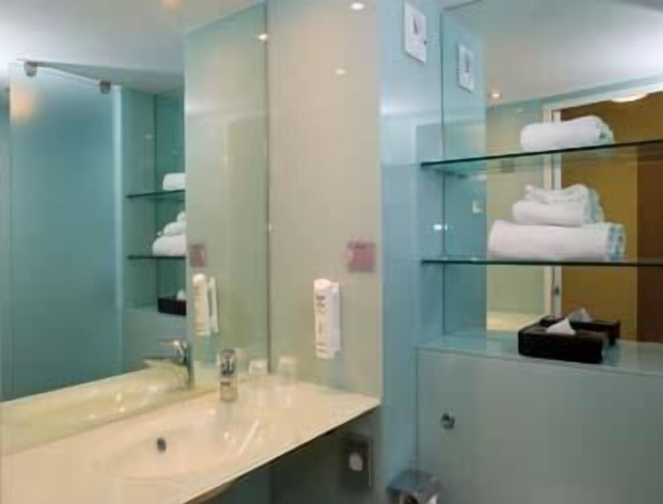 Ramada Encore Doncaster Bagian luar foto