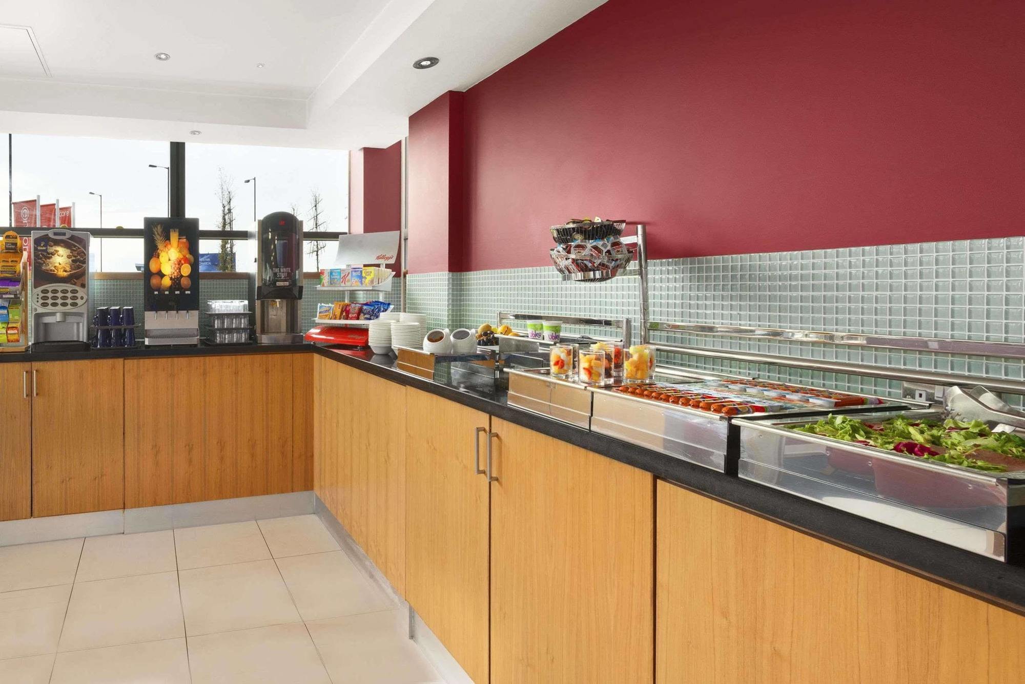 Ramada Encore Doncaster Bagian luar foto